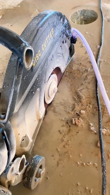 Резка плиты перекрытия установкой алмазной резки бетона смотреть онлайн