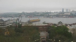 Фуникулер во Владивостоке. Вид снаружи и из окна фуникулера.