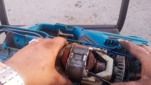Почему электро триммер энерго маш не включается