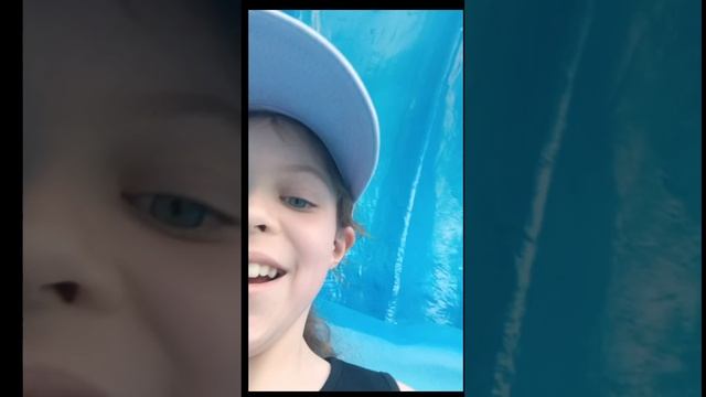 НА АТТРАКЦИОНОВ 
*  если нажать на синию кнопку внизу то ты можешь получить под подушкой подарок* смотреть онлайн