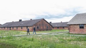 Кандидат в губернаторы Калифорнии спровоцировал скандал в Освенциме