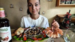 Улитки, креветки и свежие овощи 🥗🦐🐌 Видео снято в декабре 2024 г