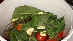 Квашеные помидоры как бочковые - лучший рецепт заготовки на зиму.