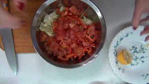 Салат с морепродуктами! Немного времени и вкусное чудо на столе!