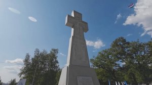 На въезде в Серпухове по Данковскому шоссе открыли и освятили Поклонный крест