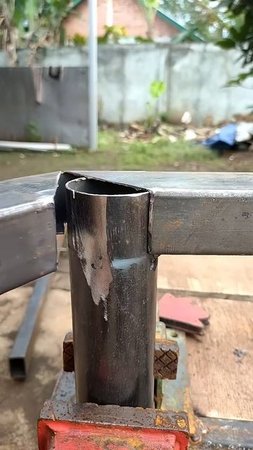 Соединения круглой и прямоугольной профильной трубы