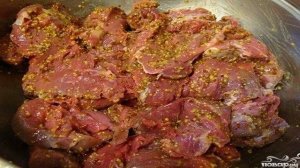 Говяжья вырезка в сырной корочке