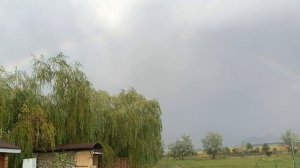 Вызывает радость и восторг,как у детей,так и у взрослых🙃Чудо природы-радуга!