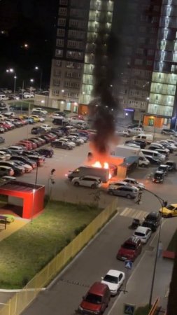 🔥В ЖК «Пехра» в Балашихе ночью эффектно сгорел автомобиль🔥