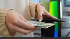Экономист дал рекомендации по избежанию блокировки банковских счетов