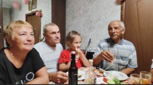 Жизнь в деревне 🏡 // в гости к Ларисе// вот мы зажгли🫣😄💃//