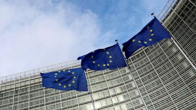 Politico: Трамп разочарован пассивностью ЕС на торговых переговорах. смотреть онлайн