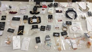 сти99. Бижутерия MOA/Etam Франция сток