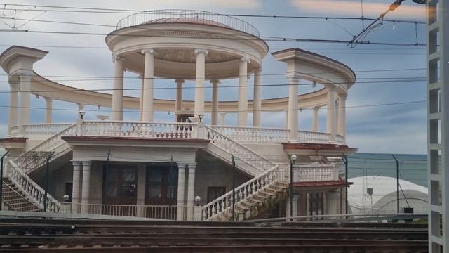 Едем на Ласточке из Адлера в Лазаревское 5 января 25 года смотреть онлайн