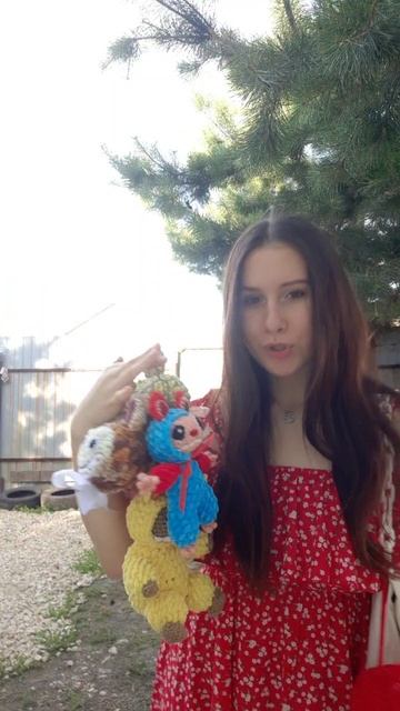 какой бы выбрали? 😄 на все сделала МК! 🧶🙌🏻 #лабубу #мастеркласс #вязаниекрючком смотреть онлайн