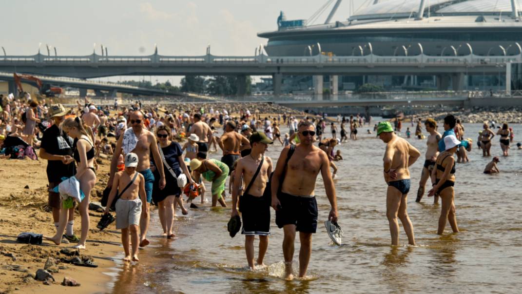 Искупались, насорили: аномальное потепление застало врасплох жителей Петербурга