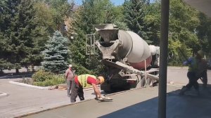 Колыма ремонтирует входную группу в здание, в котором расположен офис фонда «Защитники Отечества»
