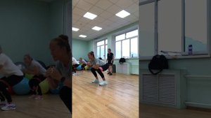 Фитнес резинка! Ноги!