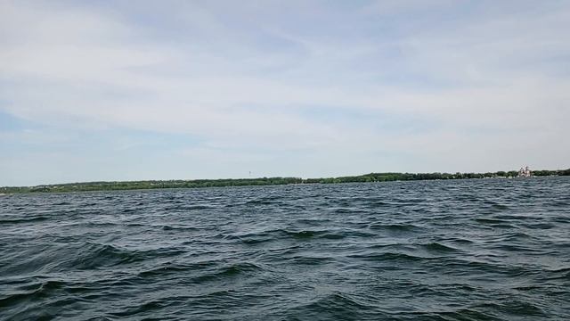 Плещеево озеро (Пепеславль-Залесский). Красивый вид с центра озера смотреть онлайн