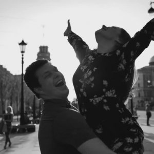 "Обнимайтесь, люди чаще… (Пока в сердце свет)"  | Авторская песня