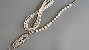 Колье - трансформен из лунного камня с подвеской из агата