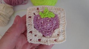 Клубничный квадрат крючком. МК
