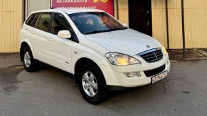 Хороший надежный кореец с мерседесовским мотором
Ssangyong Kyron 2.3 литра бензин