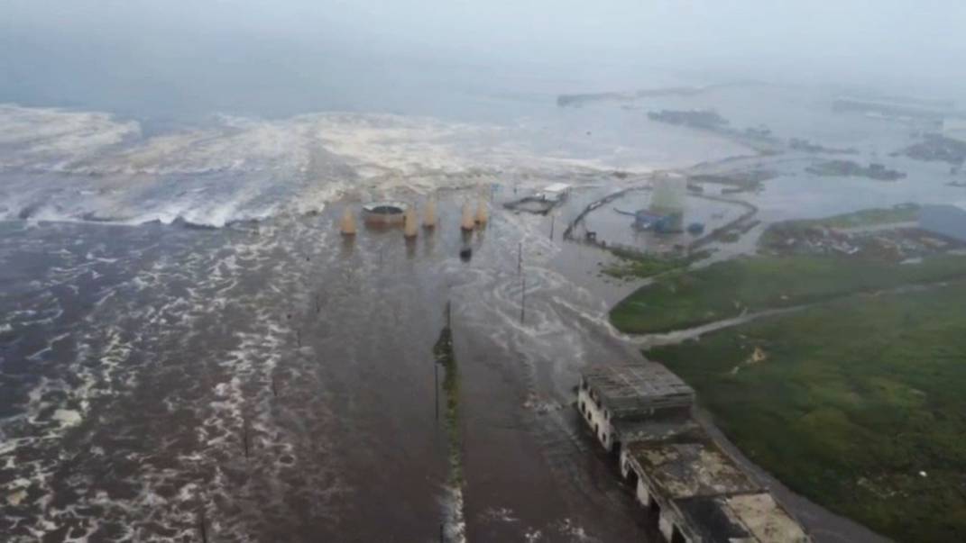 Участница экспедиции РГО, чей лагерь смыло цунами на Курилах: Почувствовали толчки сильные