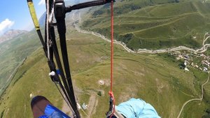 Пилотам параплана скучно не бывает. Подробности в описании. Парапланеризм - это не только полёты...