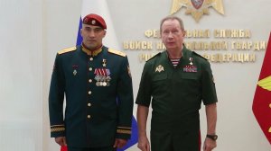 Директор Росгвардии Виктор Золотов вручил звезду Героя России генерал-майору Руслану Гарифуллину