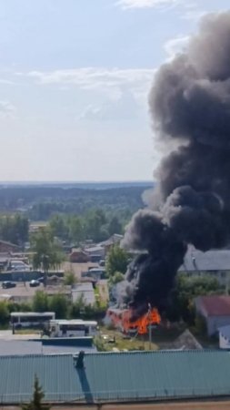 🔥В подмосковной Кубинке на стоянке загорелись автобусы🔥