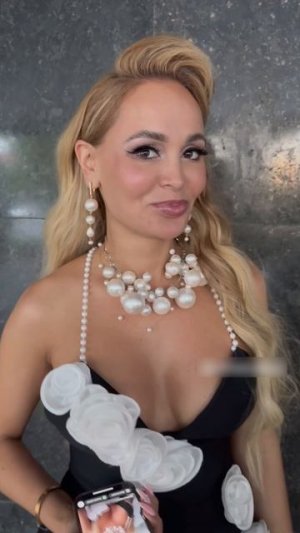 Калашникова отреагировала на слухи о возможном романе бывшего с Боней