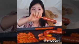 АСМР/Поедание эноки с жареными сосисками на камеру/ASMR/Мукбанг