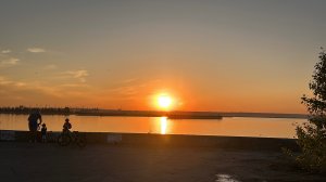 Проводил закат ! И вспомнил как жил !