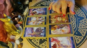 Кто о вас сегодня думал и что именно 🔮 таро расклад онлайн