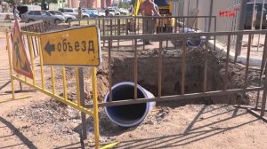 На Ботевградской продолжается реконструкция водовода