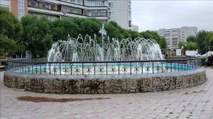 Тюмень. Фонтан на Аллее Молодожёнов