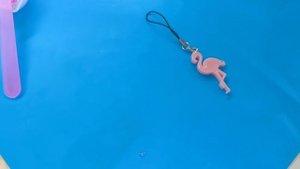 Как сделать брелок из эпоксидной смолы. Изготовление брелков