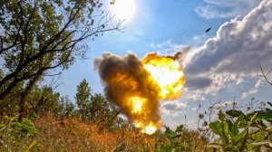 Пушки «Гиацинт-Б» уничтожили склад оружия боевиков ВСУ. Лучшее видео из зоны СВО