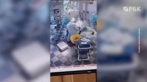 Врачи продолжили операцию после начала землетрясения на Камчатке. Видео