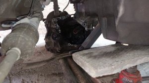Замена заднего сальника коленвала, а также комплекта сцепления на Рено логан 1.4.