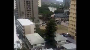 После землетруса на Камчатке на Гавайях ожидается цунами_ Вода отошла от берега на дорогах пробки.