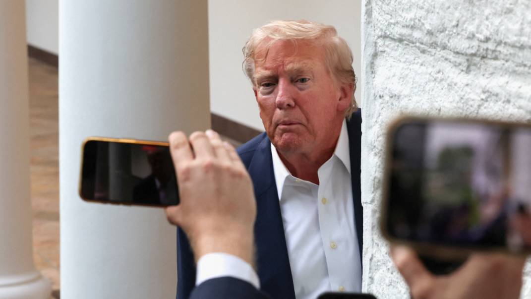 Трамп теряет поддержку: рейтинг одобрения президента США упал до рекордных 40%