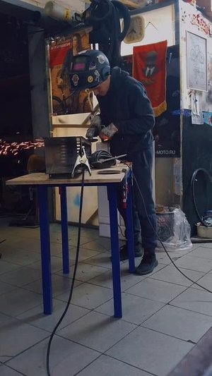 изготовление уличного стенда