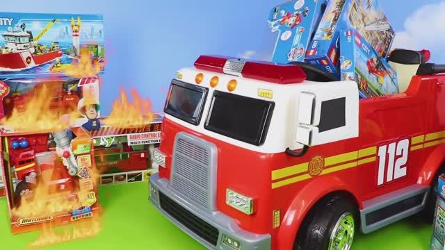 LEGO пожарная машина тушит огонь — с мишкой и щенками! 🐶🚒 смотреть онлайн