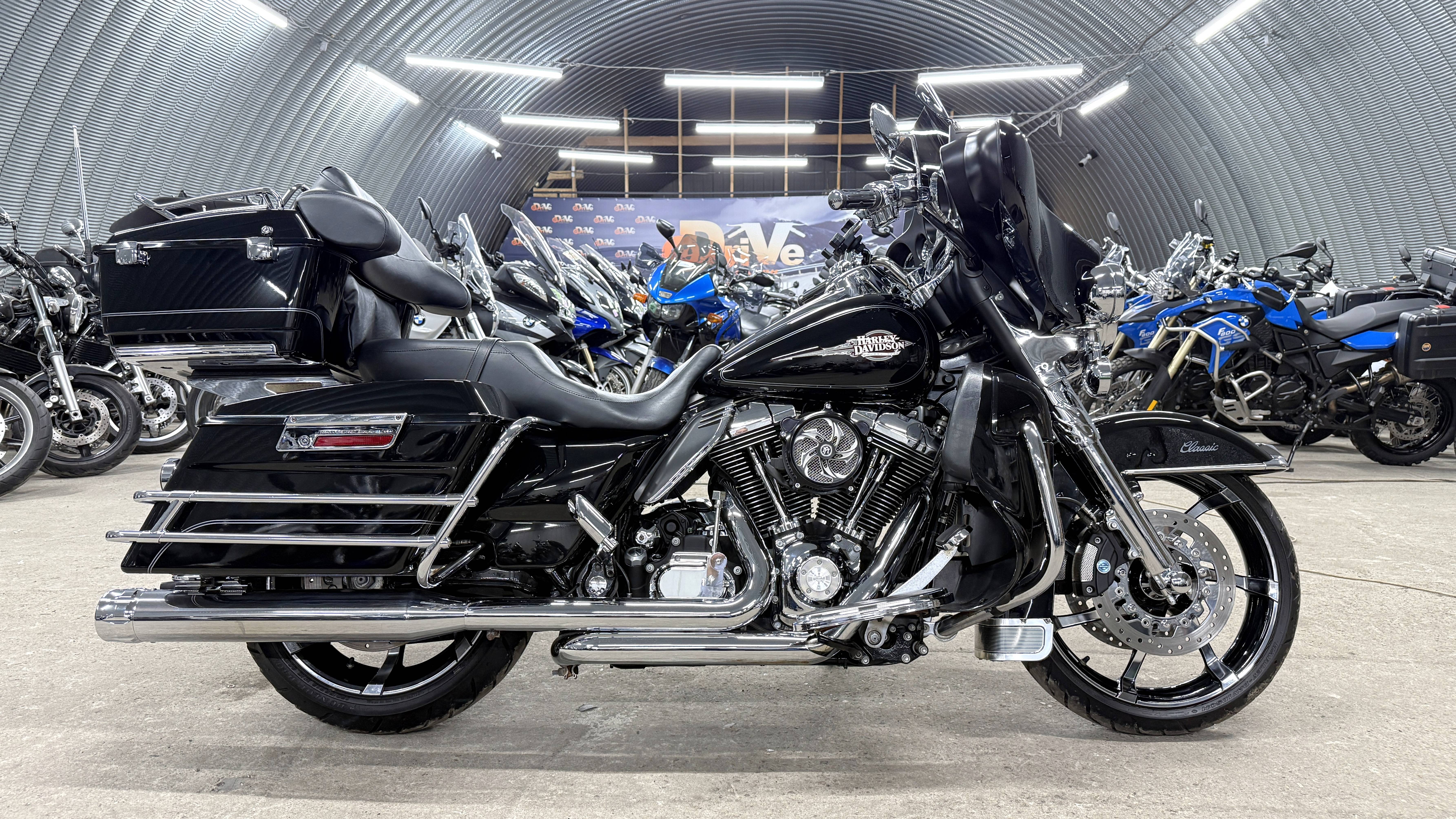 Обзор Harley-Davidson Electra Glide FLHTC 1580 |В НАЛИЧИИ| смотреть онлайн