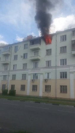 🔥В жилом доме на улице Флёрова в Балашихе вспыхнул пожар🔥