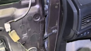 Новые фиксаторы на двери Ниссан хтрейл