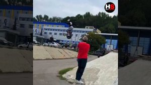 ЭКСТРЕМАЛЬНЫЕ ТРЮКИ НА МОНО КОЛЕСЕ
ПОЧТИ УДАЛОСЬ!👍