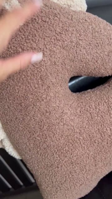 Символ года 2026. Подушка в виде лошади. Подушка лошадь. смотреть онлайн